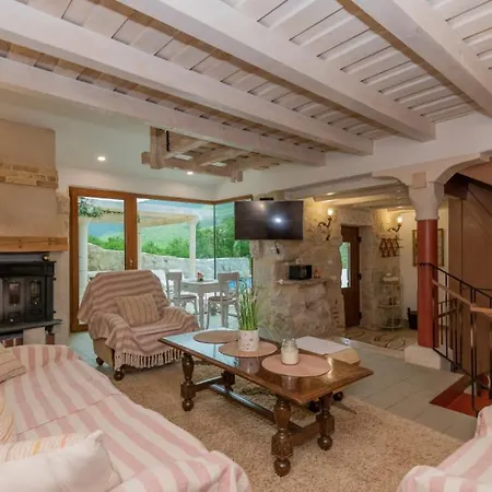 Villa Kameni Cvijet - Makarska By Guide