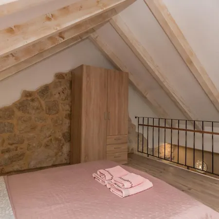 Kameni Cvijet - Makarska By Guide * Kamenmost